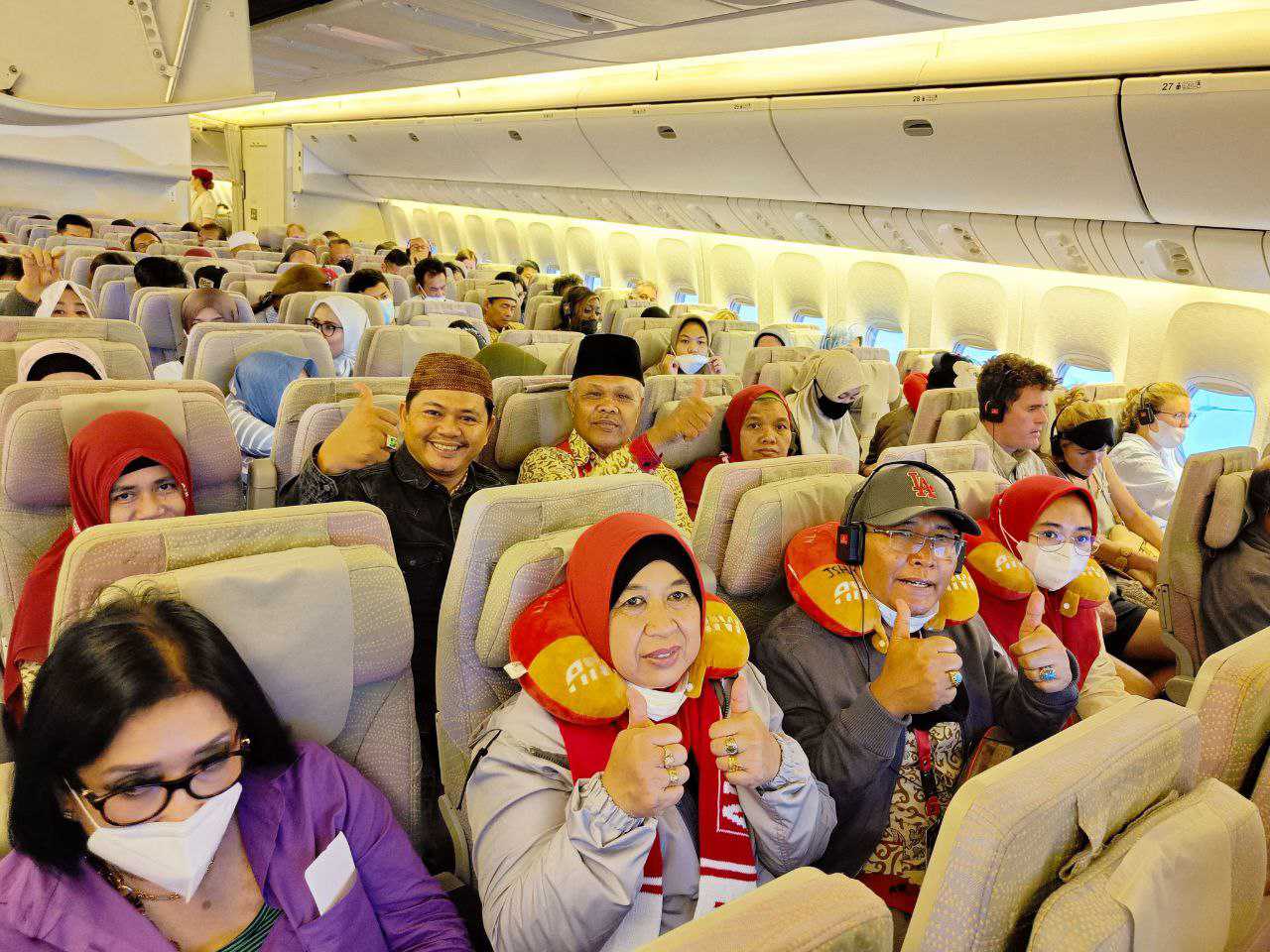 Paket Umroh Dan Haji Furoda Al Hijaz Travel  Bandung